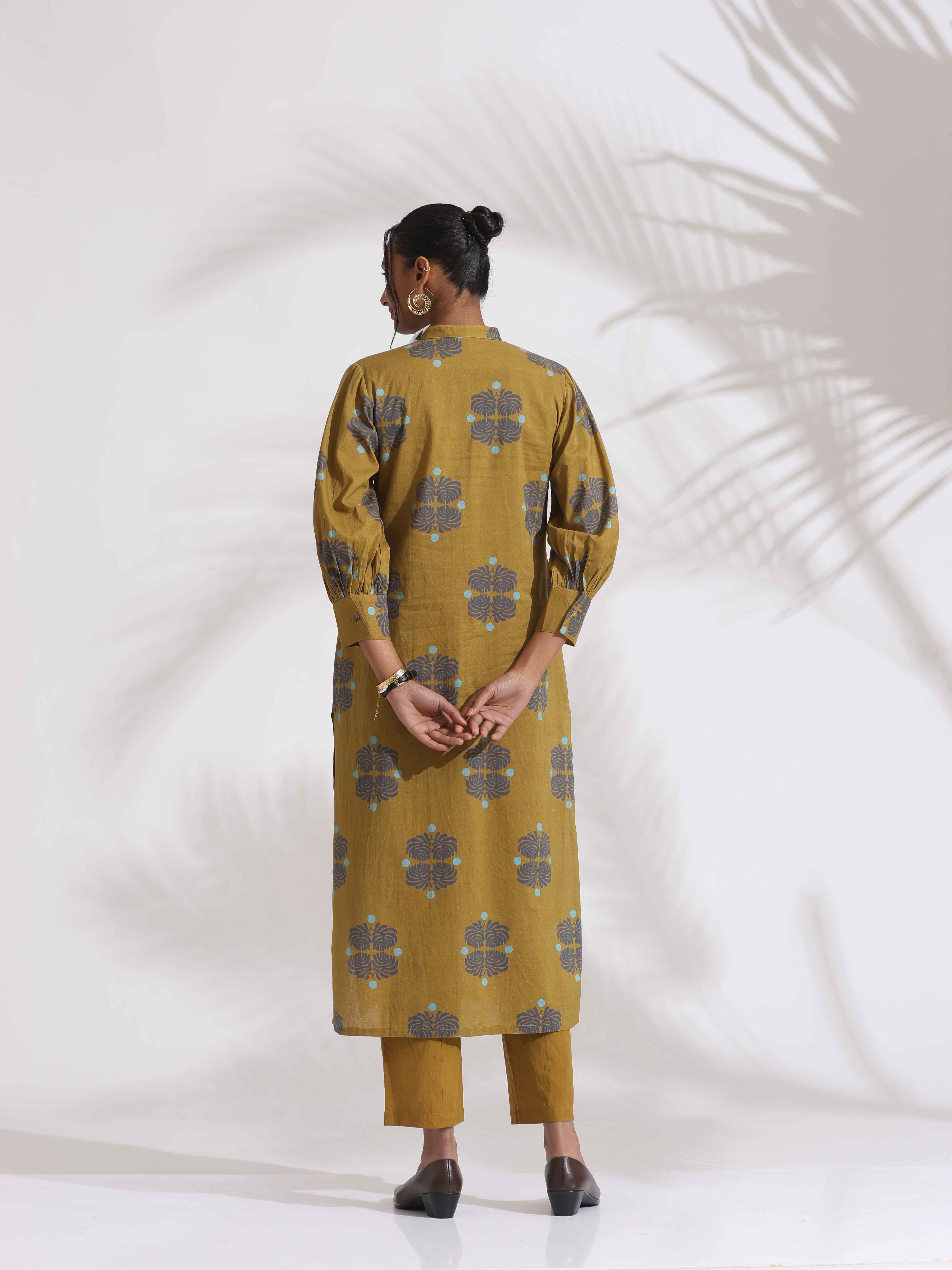 trueBrowns Green Cotton Print Straight Kurta Set