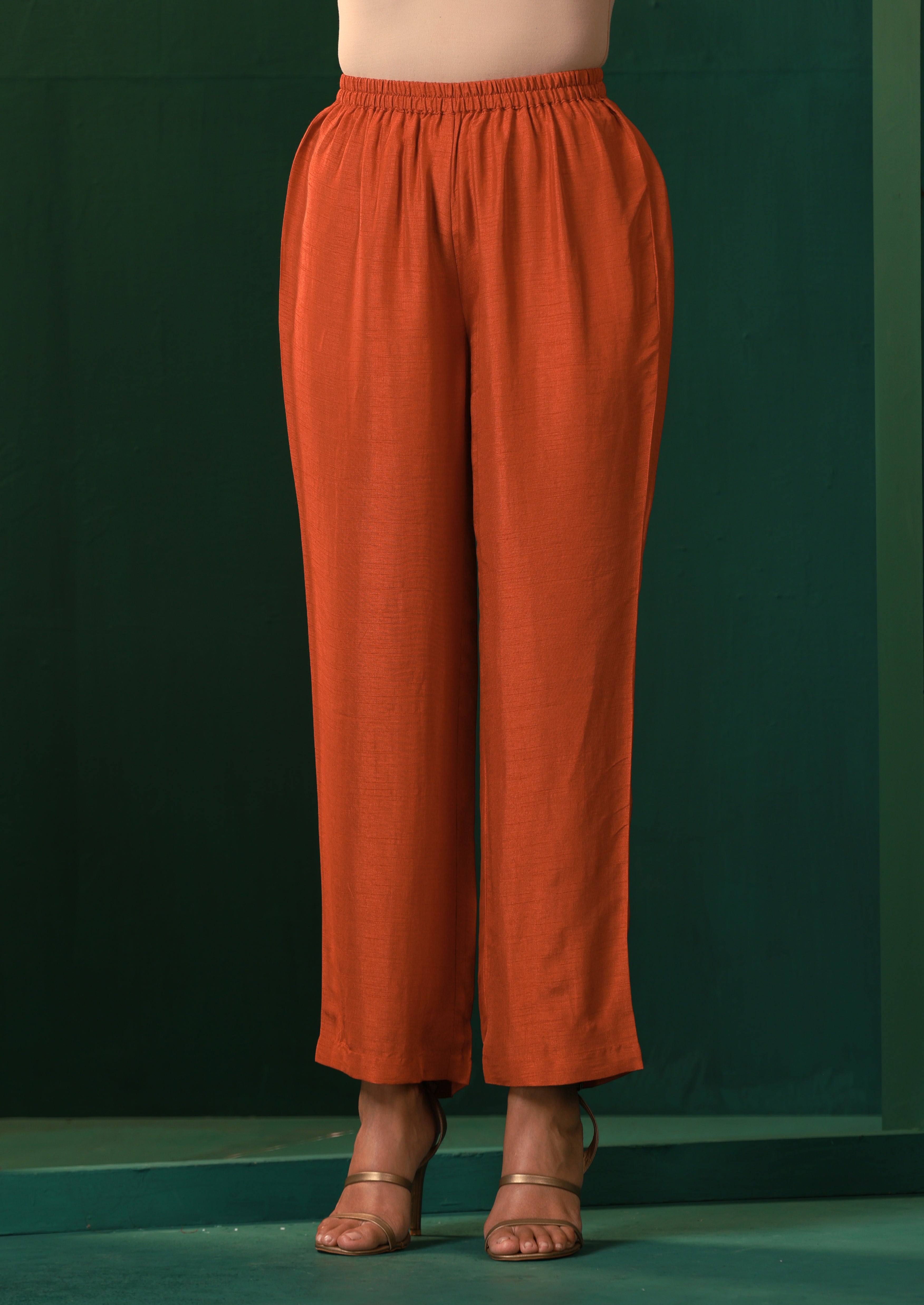 trueBrowns Rust Silk Collar Co-ord Set - Distacart