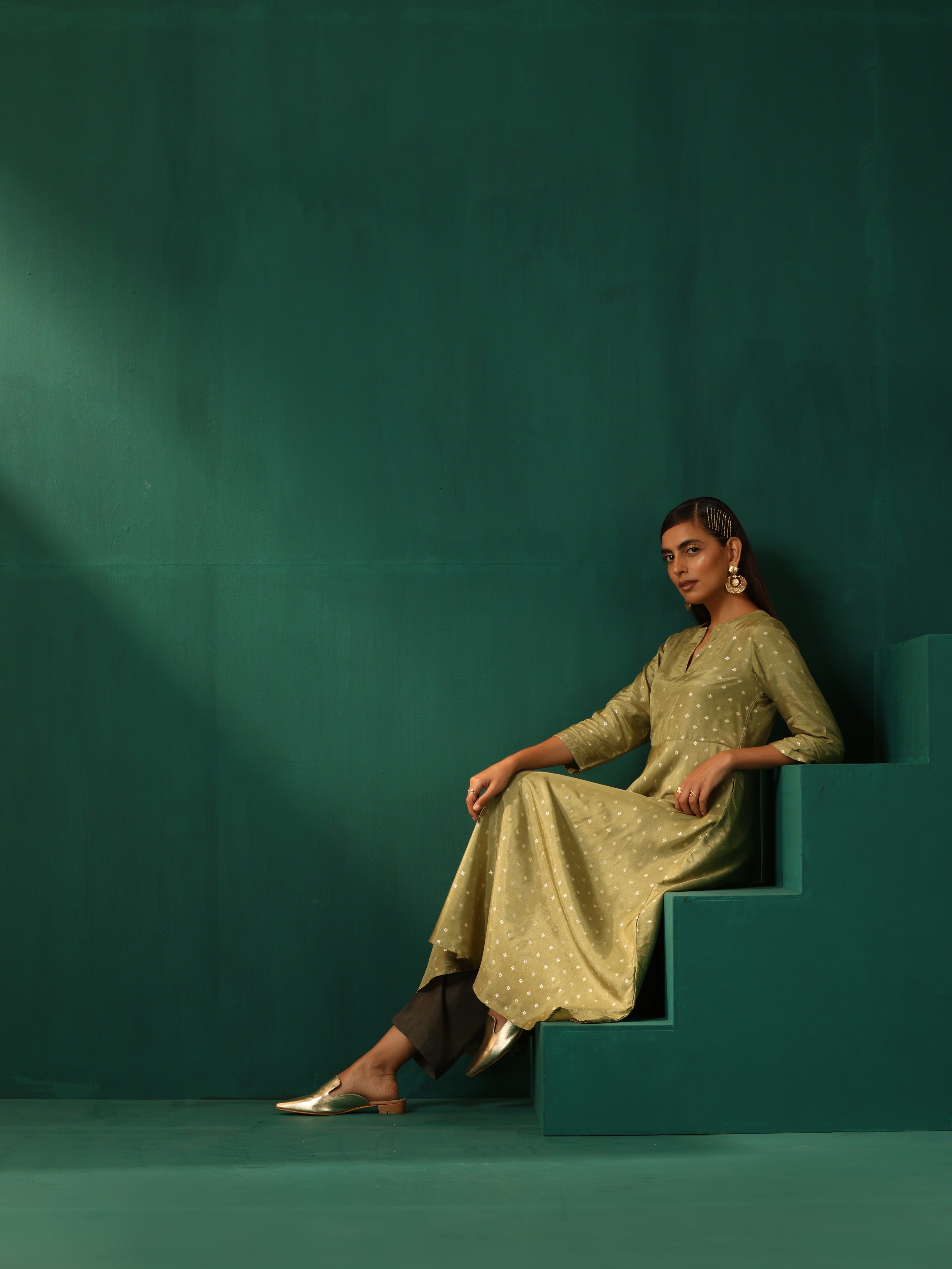 trueBrowns Green Square Viscose Silk Flared Kurta Pant Set - Distacart