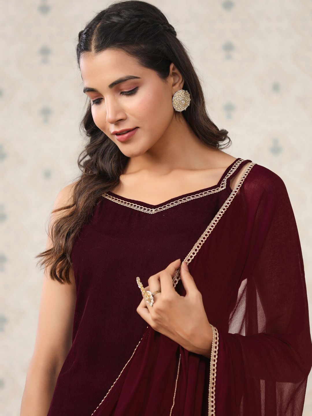 Ode by House of Pataudi Velvet Straight Kurta & Trousers With Dupatta - Distacart