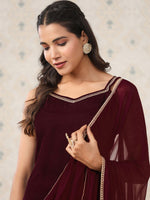 Thumbnail for Ode by House of Pataudi Velvet Straight Kurta & Trousers With Dupatta - Distacart