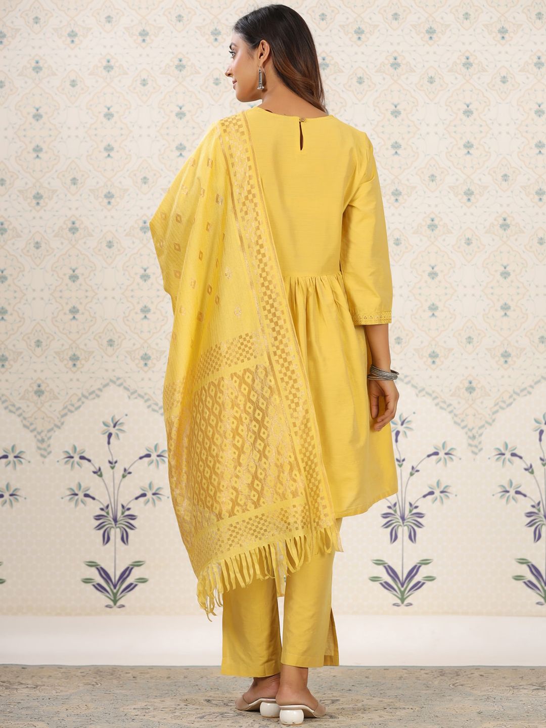 Ode by House of Pataudi Ethnic Motifs Yoke Design Sequinned Kurta with Trousers & Dupatta - Distacart