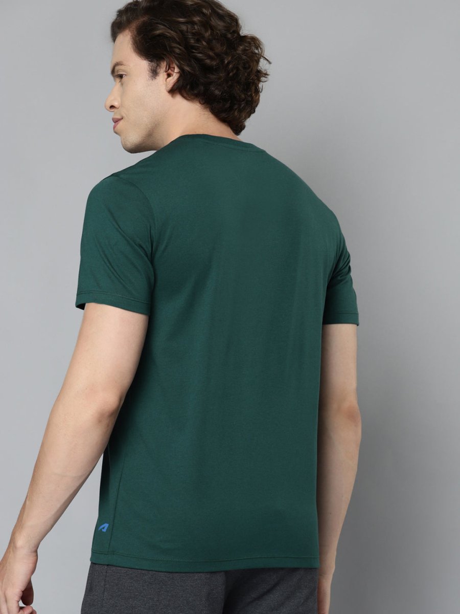 Alcis Men Green & White Typography Printed Slim Fit T-shirt - Distacart