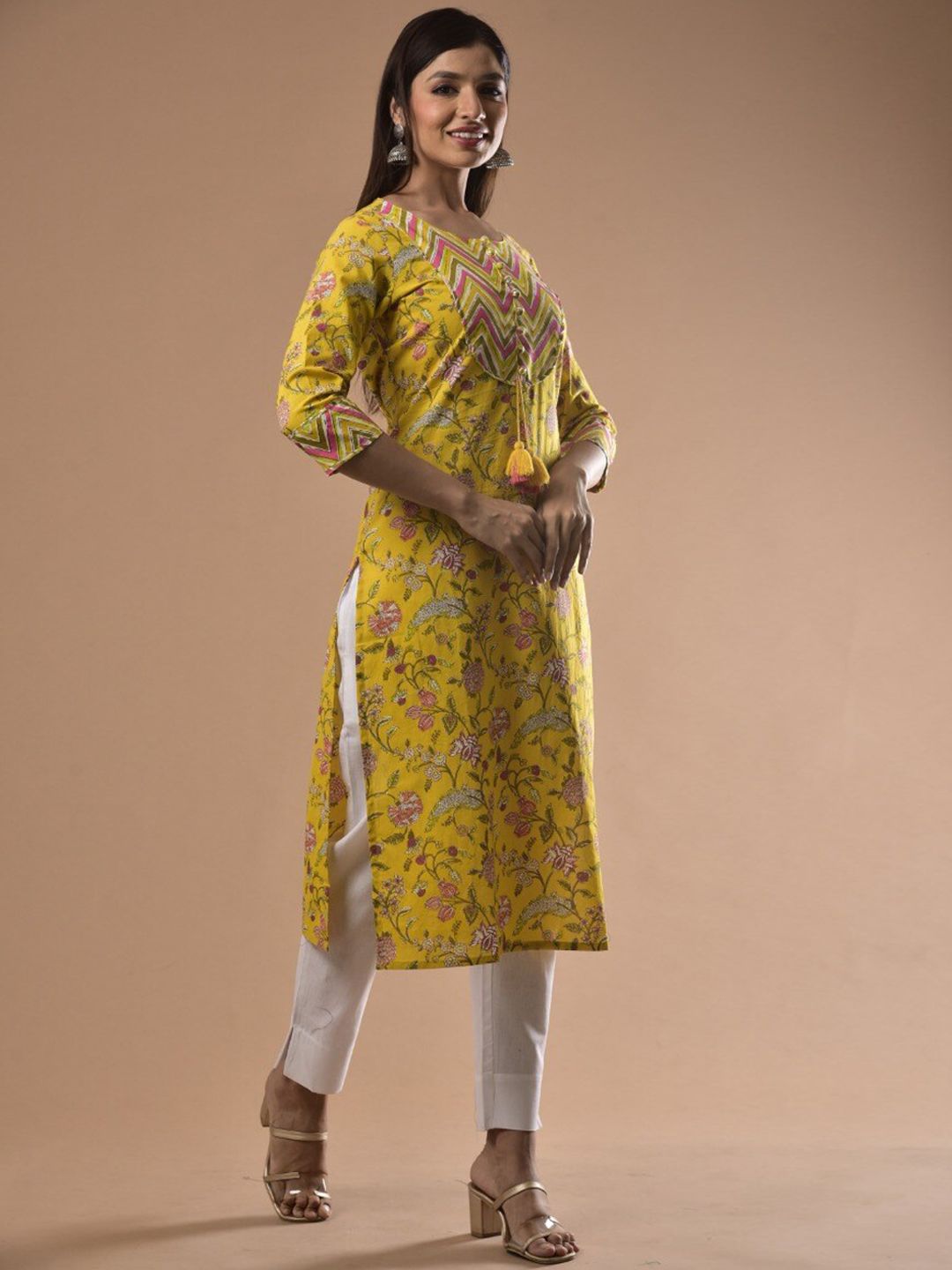 Swasti Women Yellow & Pink Floral Printed Straight Kurta - Distacart
