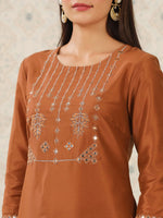 Thumbnail for Ode by House of Pataudi Geometric Embroidered Mirror Work Kurta With Trousers - Distacart