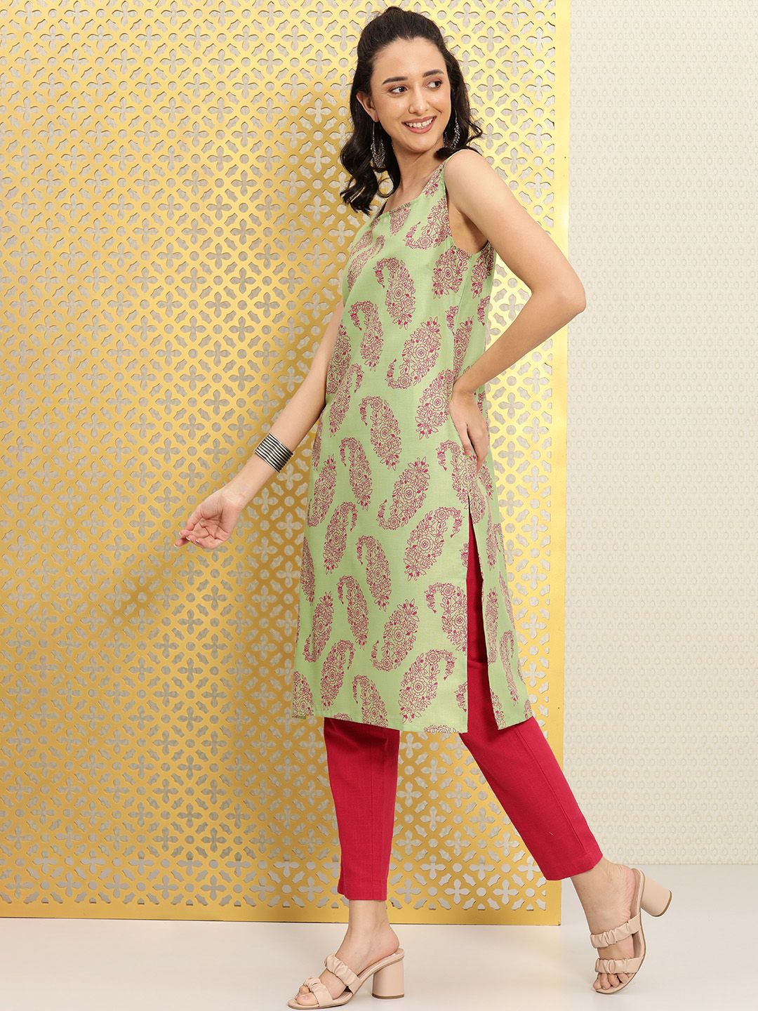Ode by House of Pataudi Women Green & Fuchsia Paisley Printed Straight Rozana Kurta - Distacart
