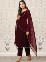 Thumbnail for Ode by House of Pataudi Velvet Straight Kurta & Trousers With Dupatta - Distacart