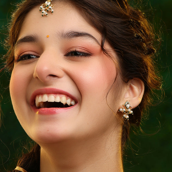 Ruby Raang Pearl Blossom Set Of Maang Tikka And Earrings