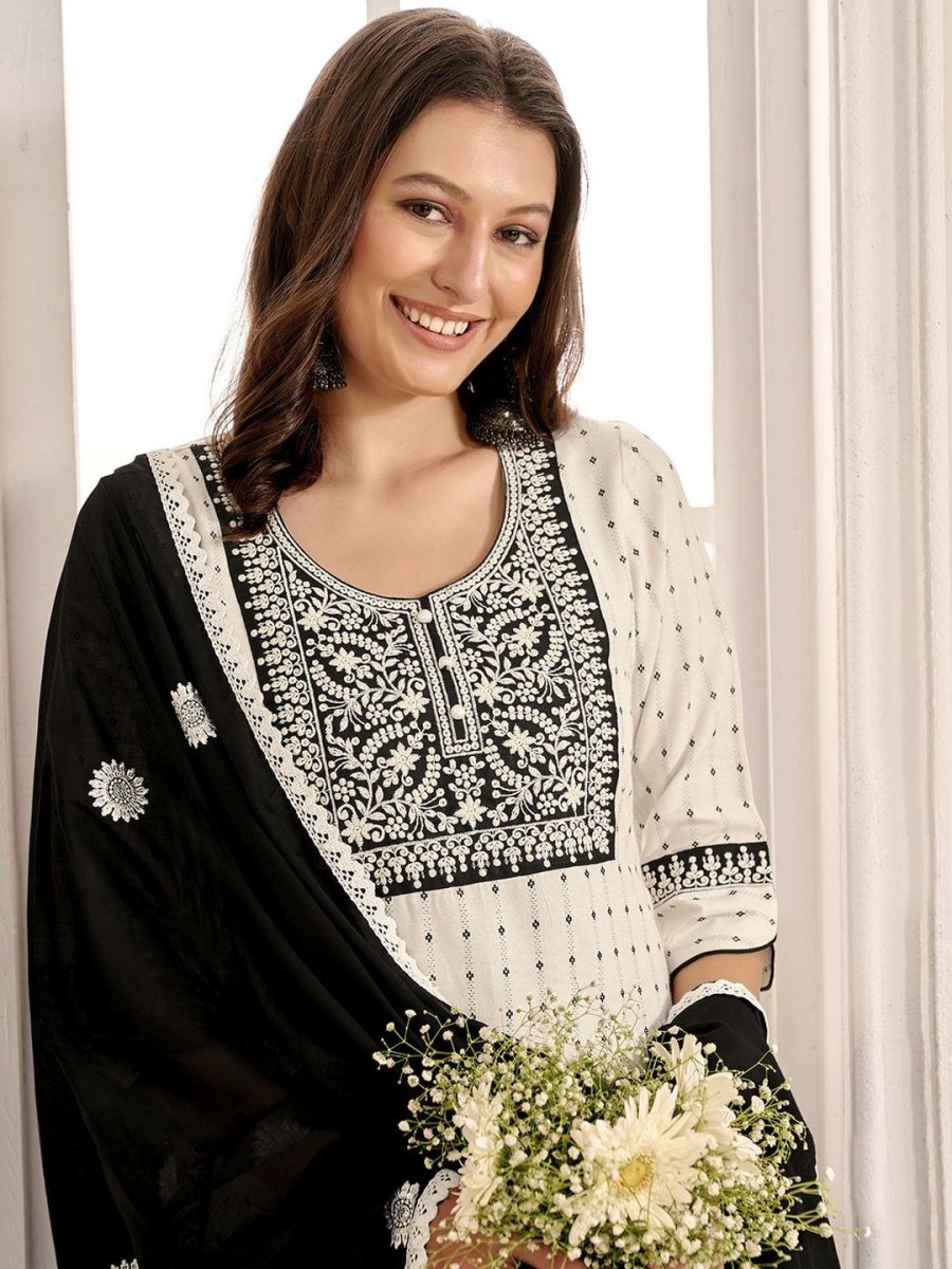 Anouk Women Ethnic Motifs Regular Thread Work Kurta with Palazzos & With Dupatta - Distacart