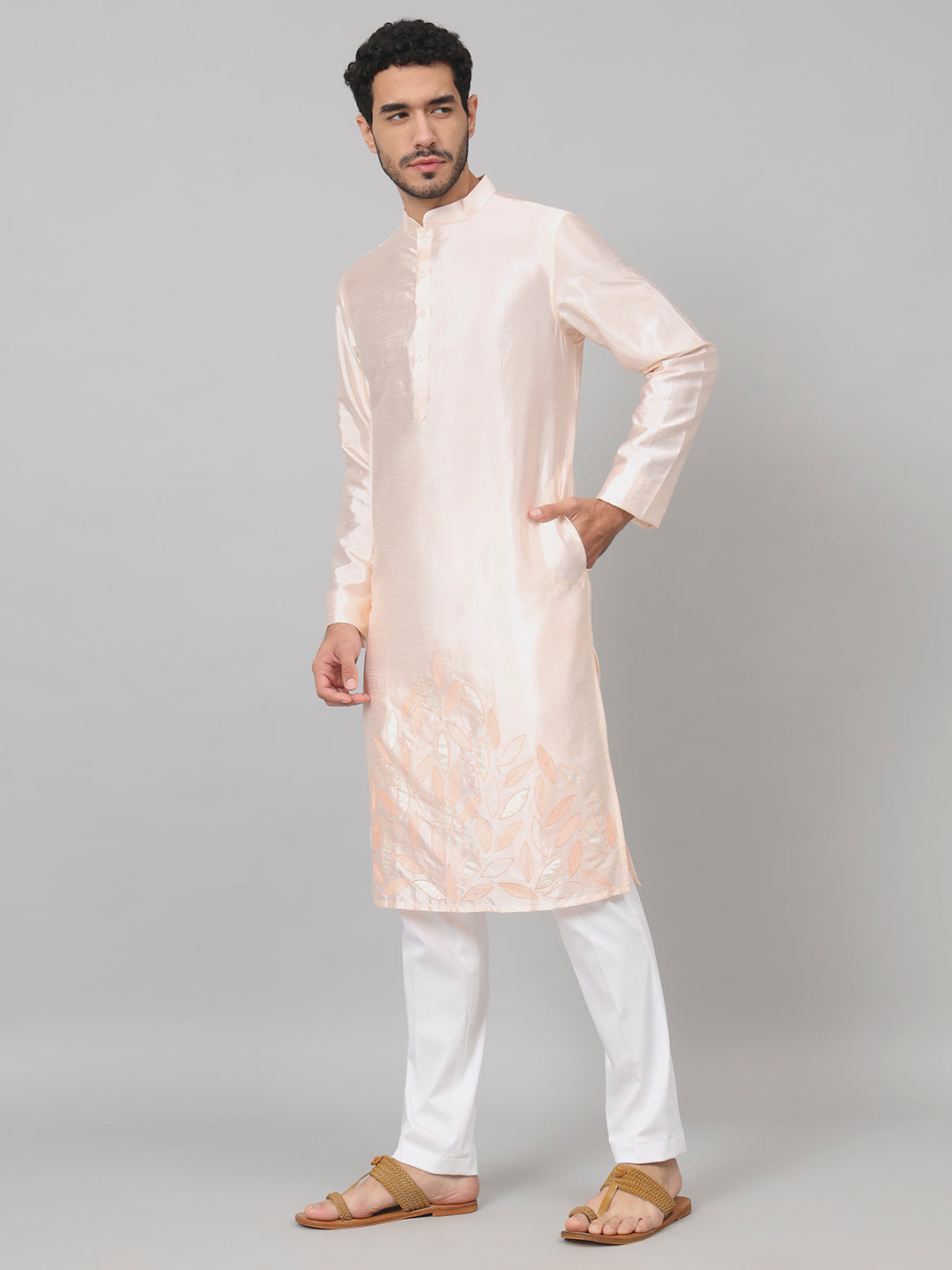 Leafy Silk Kurta With Patch Embellishment by Hilo Design - Distacart