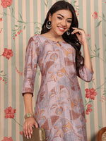 Thumbnail for Ode by House of Pataudi Floral Printed Straight Chanderi Silk Kurta with Trousers - Distacart