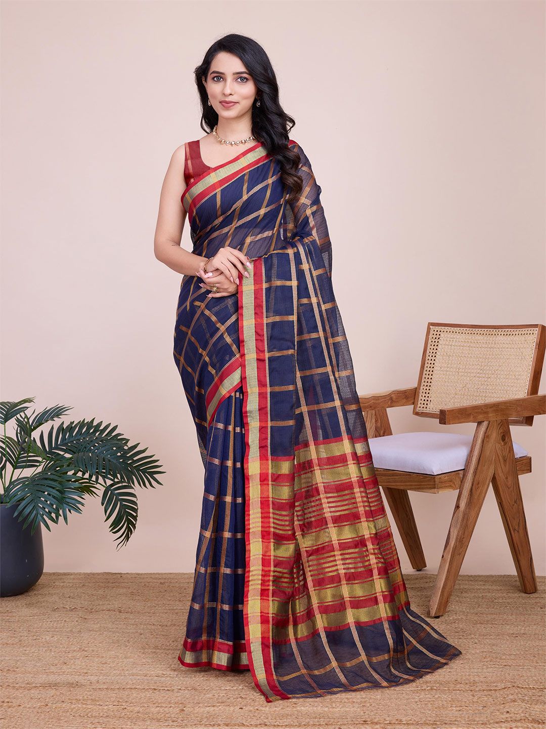 Mitera Checked Zari Saree - Distacart