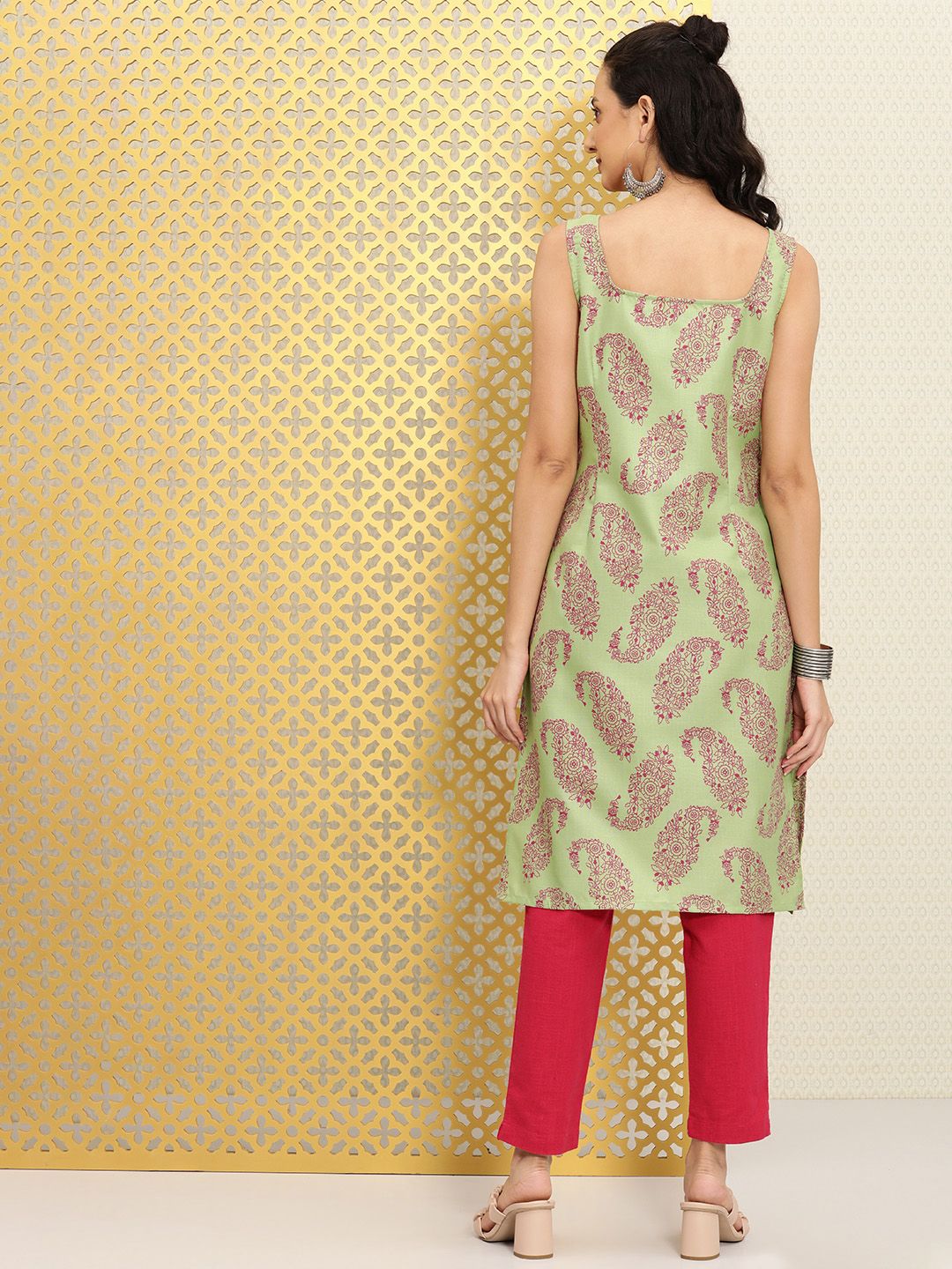 Ode by House of Pataudi Women Green & Fuchsia Paisley Printed Straight Rozana Kurta - Distacart