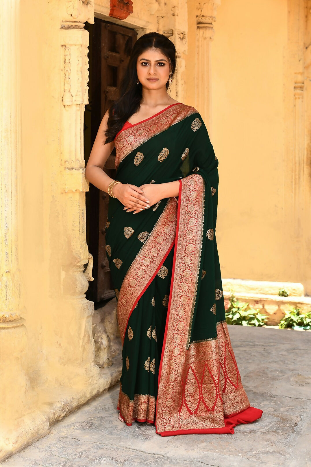 Joban Fashion Emerald Green Crepe Chiffon Pure Handloom Banarasi Silk Saree - Dista