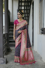 Thumbnail for Vishnu Weaves Women's Navy-Blue Paithani Silk Saree with Blouse - Distacart