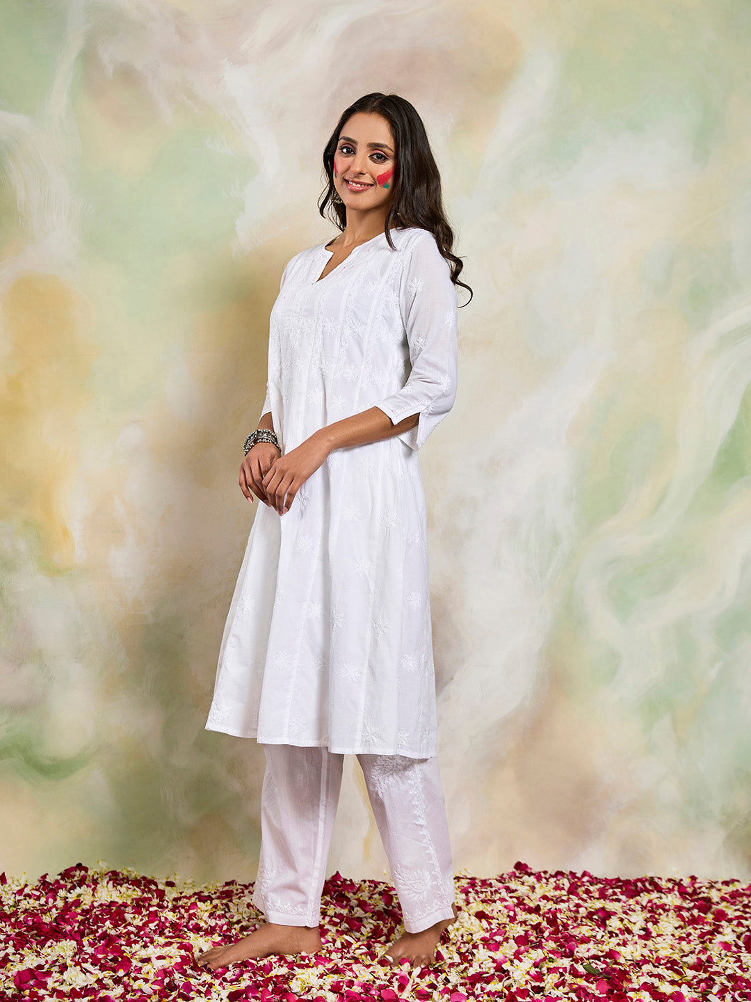 HOUSE OF KARI Women Notch Neck Floral Embroidered Chikankari Shadow Work Cotton Kurta - Distacart