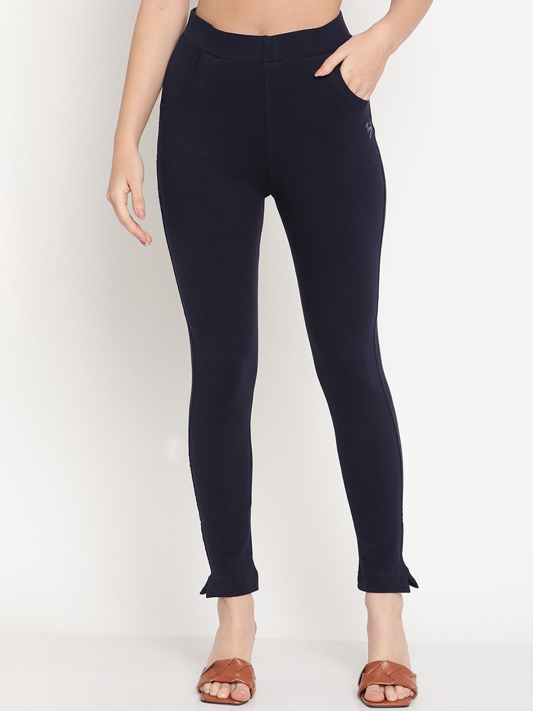 TAG 7 Women Navy Blue Solid Leggings - Distacart
