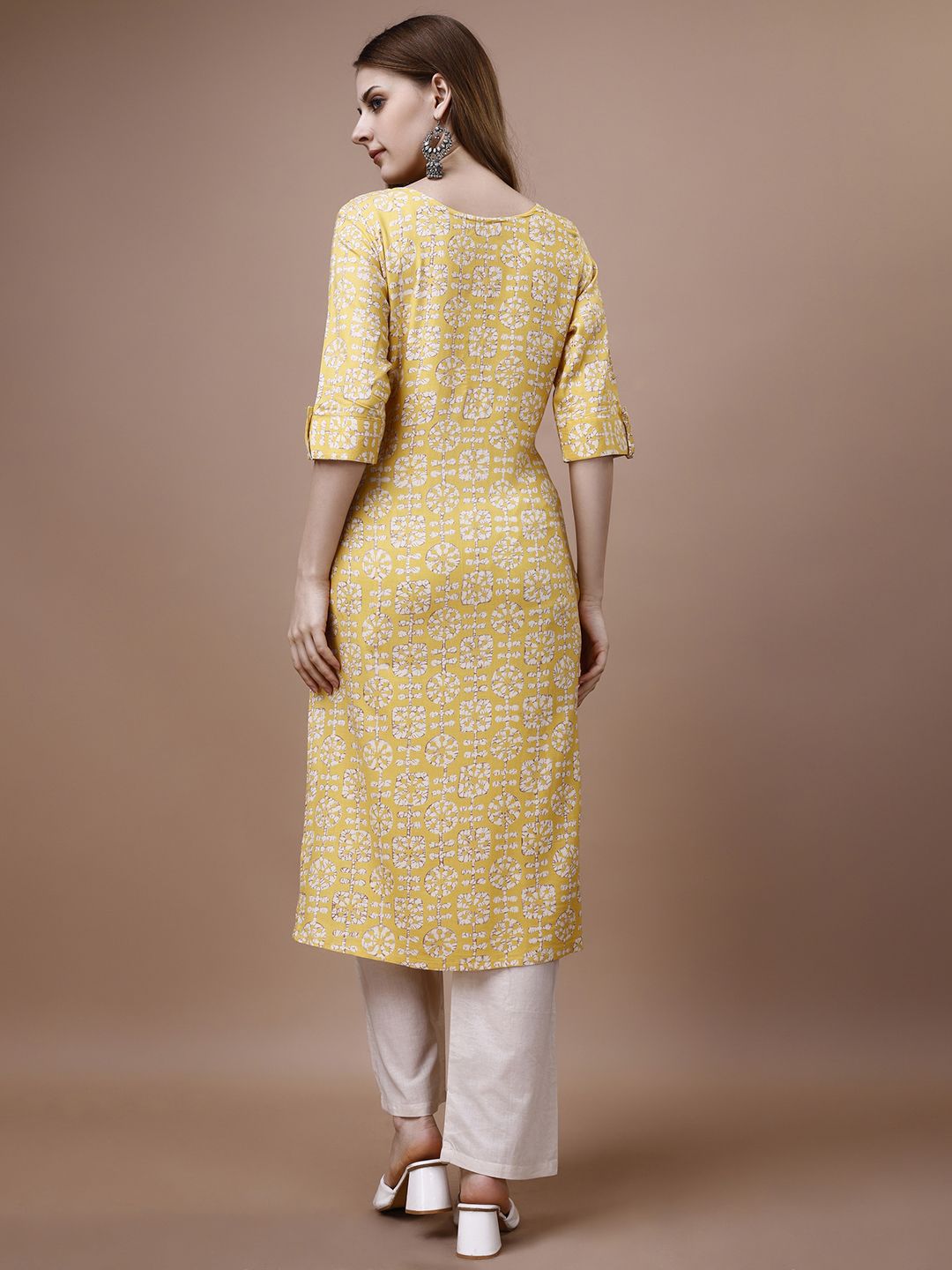 Ode by House of Pataudi Yellow Floral Printed Round Neck Straight Kurta - Distacart