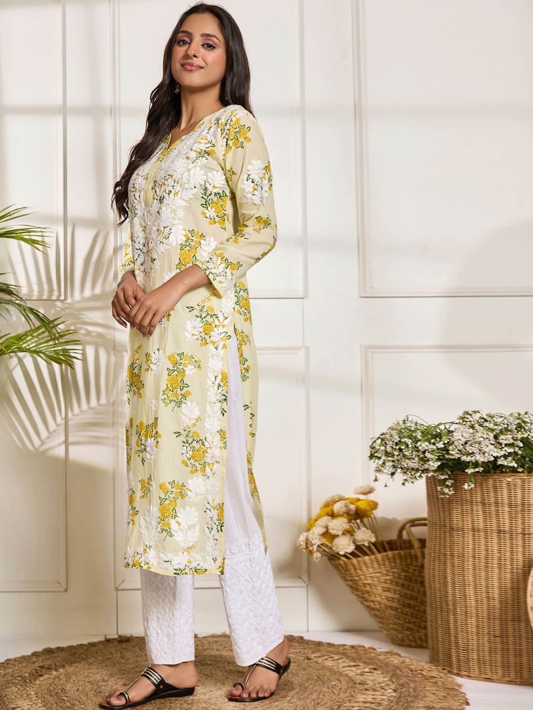 HOUSE OF KARI Floral Embroidered Chikankari Pure Cotton Kurta - Distacart