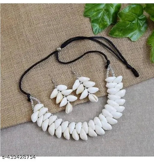 Tehzeeb Creations Women's White Seap Design Necklace Set - Distacart
