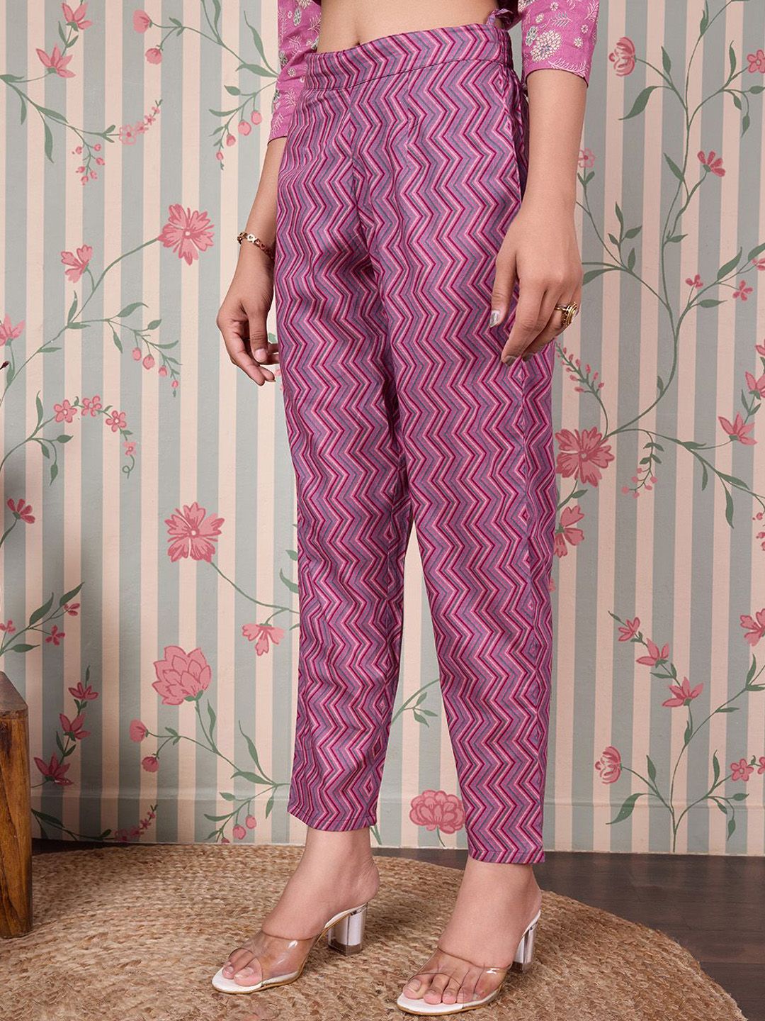 Ode by House of Pataudi Floral Printed Regular Pure Cotton Kurta with Trousers & Dupatta - Distacart