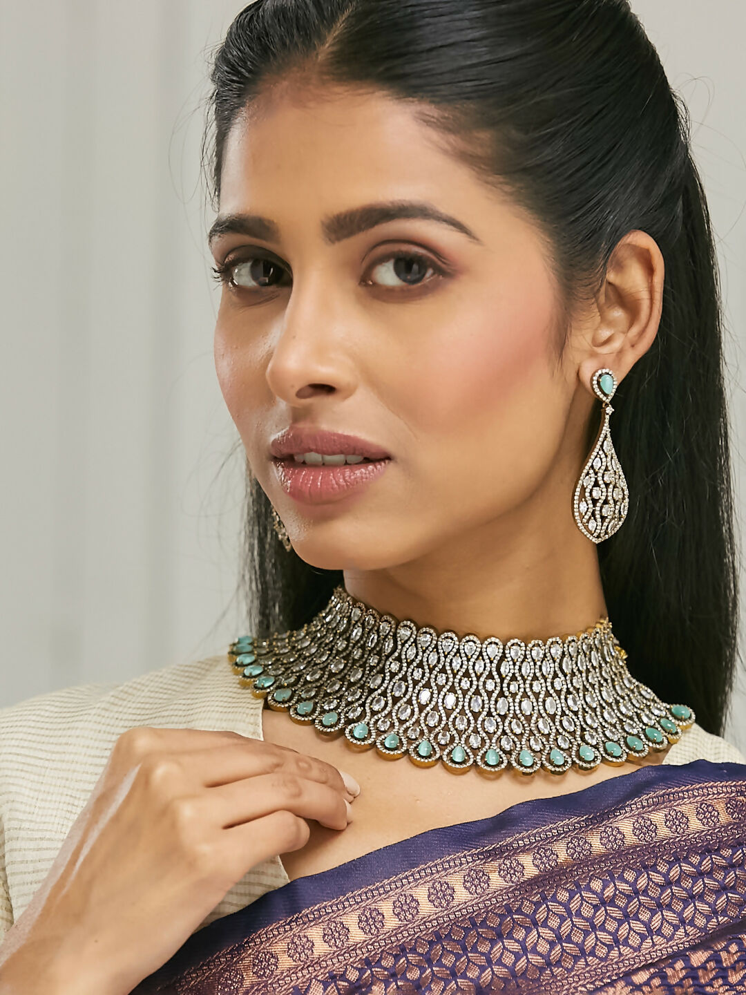 Nuyug 22k Gold-Plated Zircon Choker Set