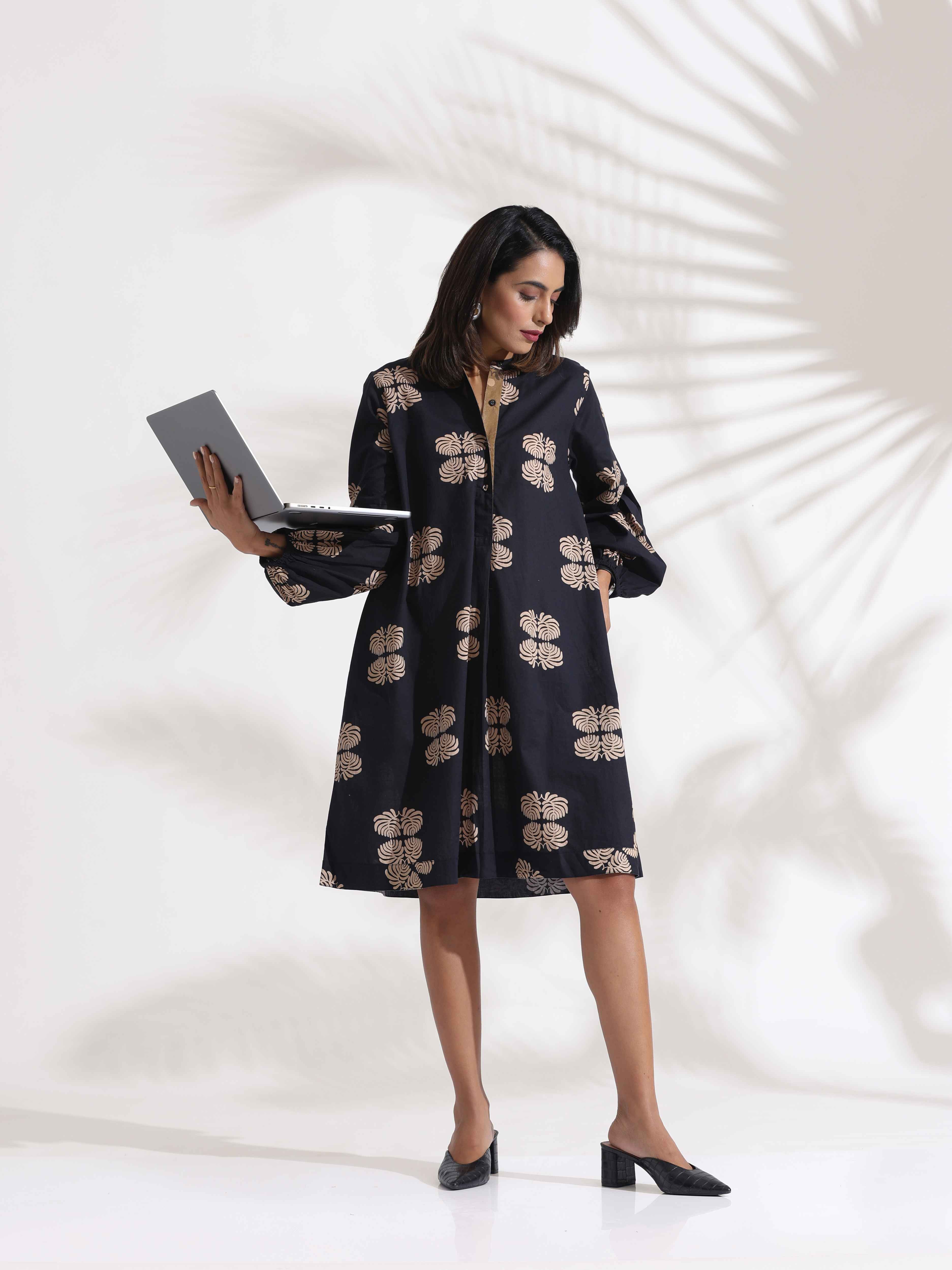 trueBrowns Black Cotton Print Short Dress