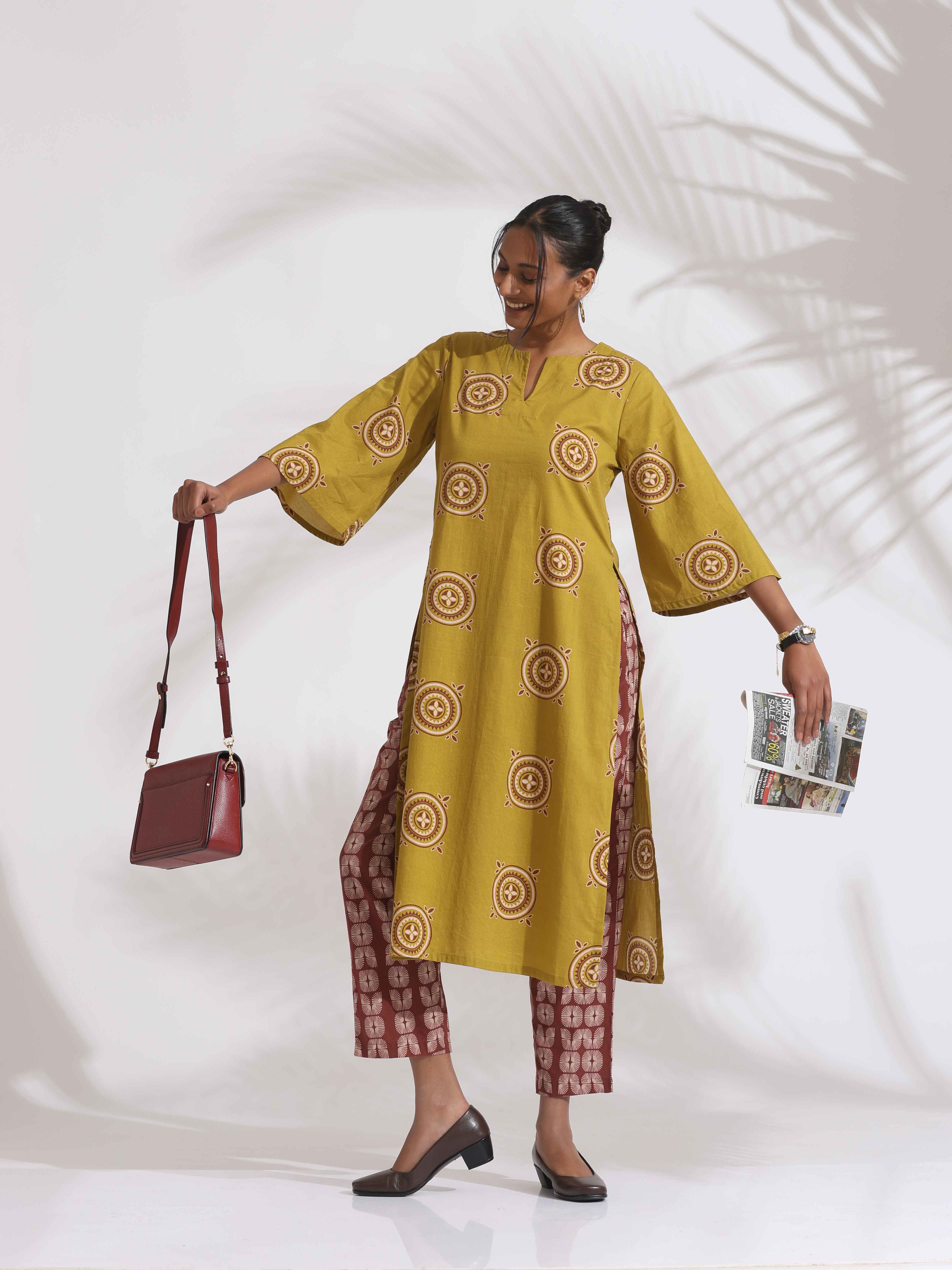 trueBrowns Green Cotton Print HighSlit Kurta Set