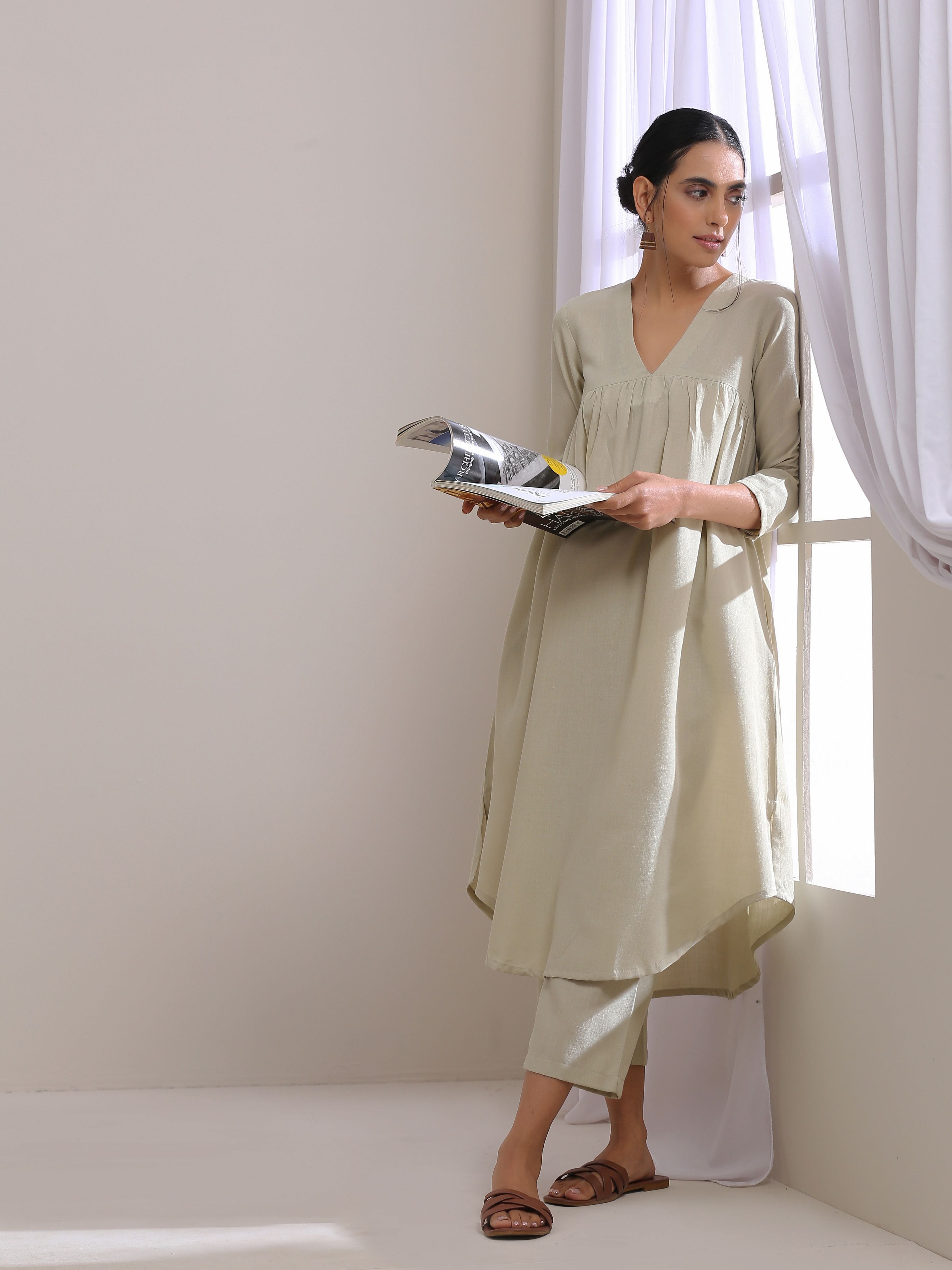 trueBrowns Light Grey Slub Gathered Kurta Pant Set - Distacart