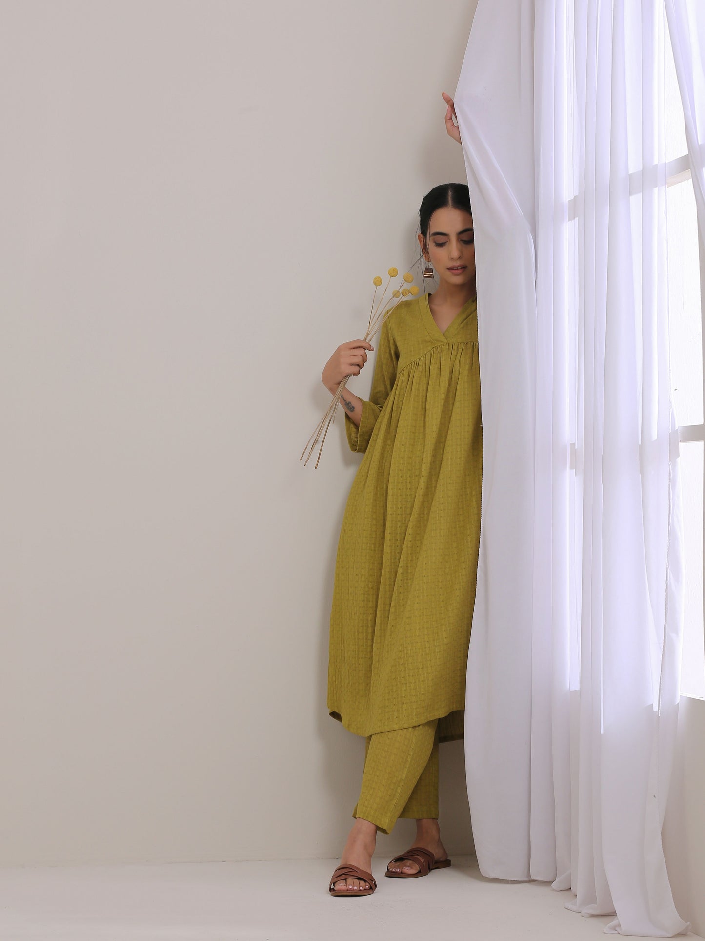 trueBrowns Avacado Green Dobby Flared Slit Kurta Pant Set - Distacart