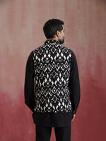 Thumbnail for trueBrowns Men's Black Ikat Print Cotton Reversible Nehru Jacket