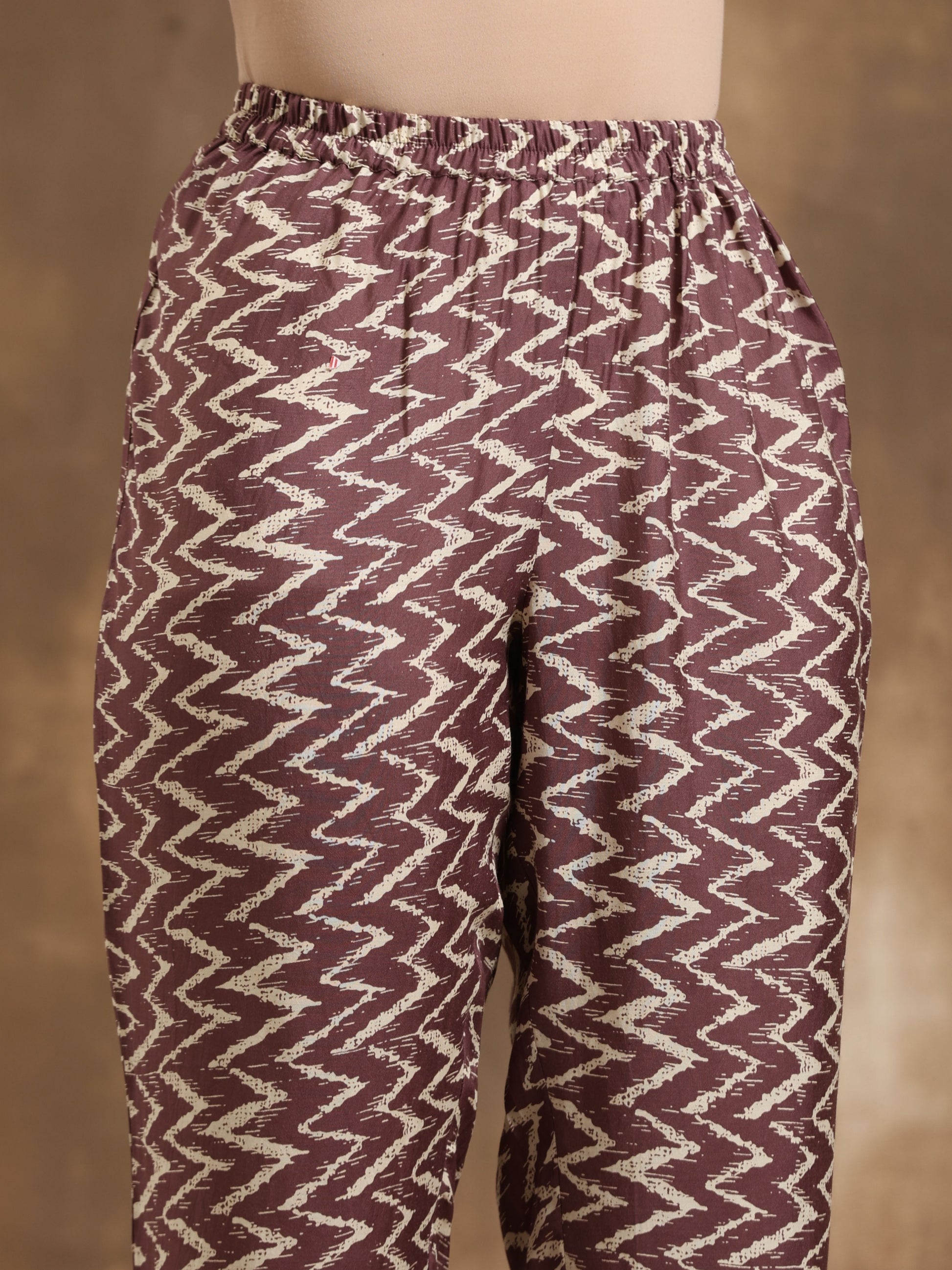 trueBrowns Dark Mauve Zig Zag Printed Silk Kaftan Co-Ord Set - Distacart