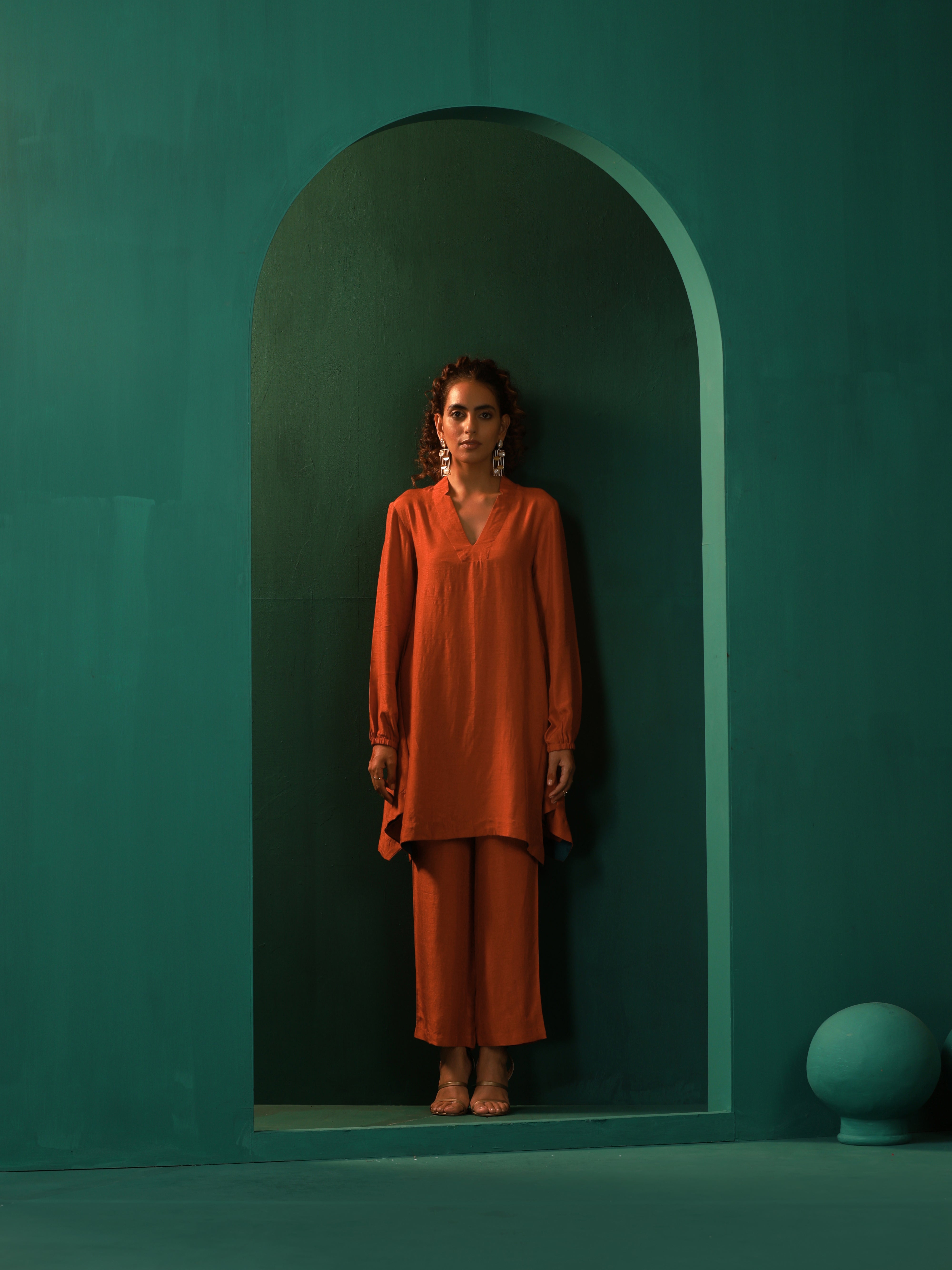 trueBrowns Rust Silk Collar Co-ord Set - Distacart