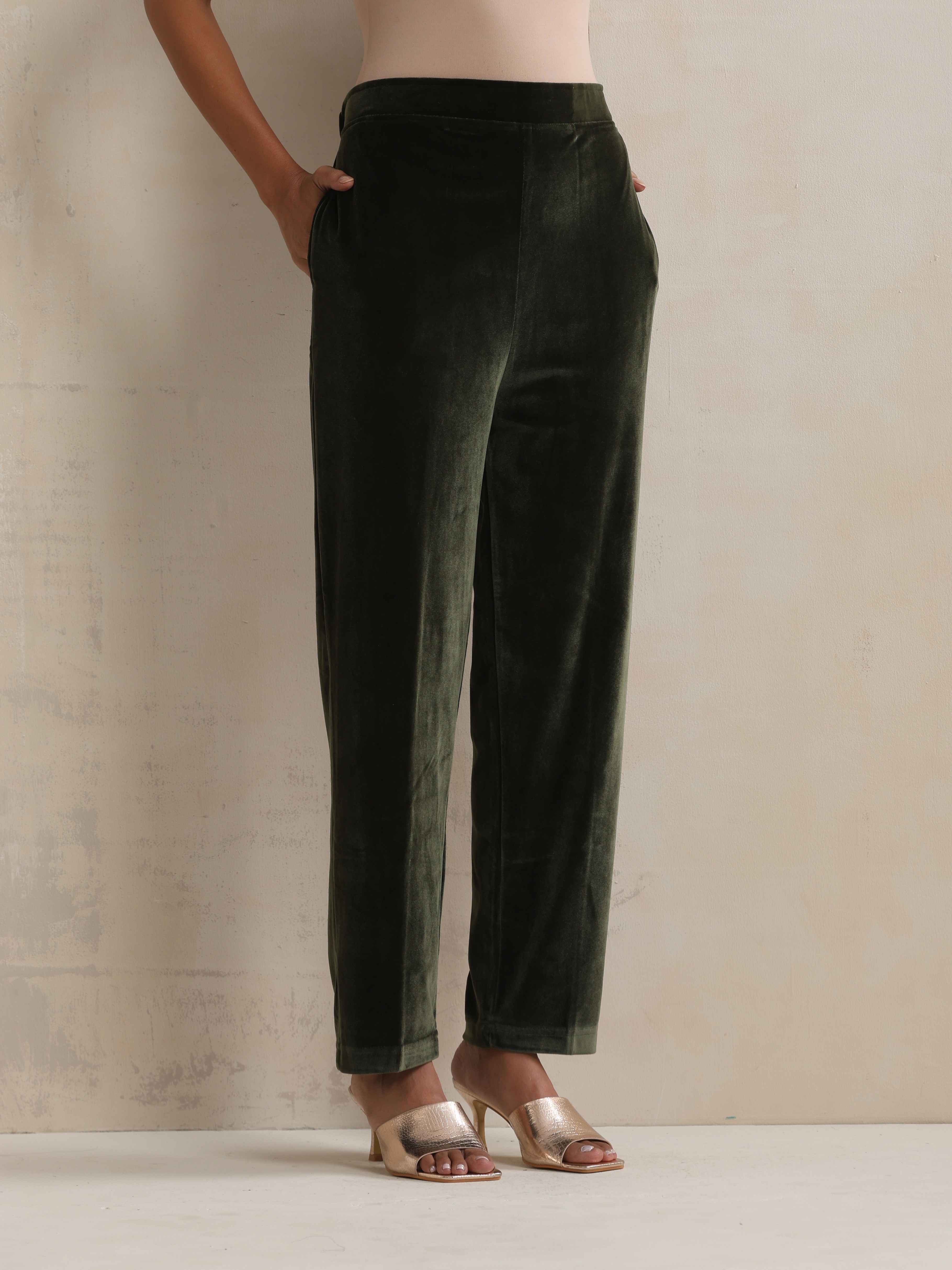 trueBrowns Green Velvet Floral Embroidered Kurta Pant Dupatta Set - Distacart