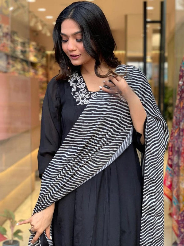 Kalini Ethnic Motifs Yoke Design Thread Work Detailed A-Line Kurta & Trouser With Dupatta