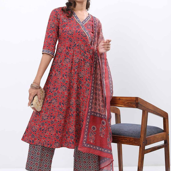 Vishudh Red & Blue Floral Printed Angrakha Kurta With Palazzos & Dupatta - Distacart