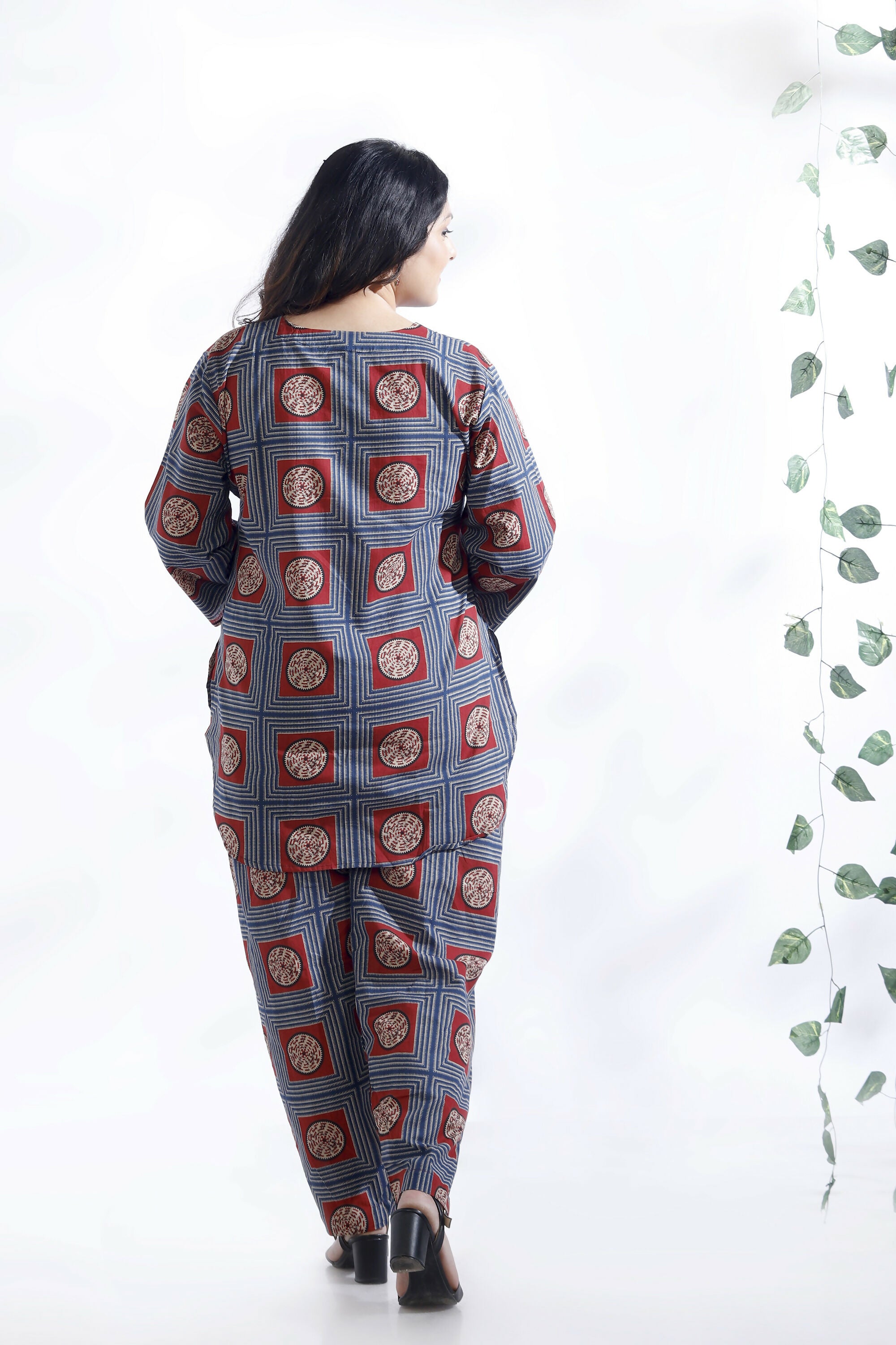 Breathables Women’S Blue Cotton Geometric Print Loungewear Co-Ord Set – Hip-Length Kurta & Pants - Dista