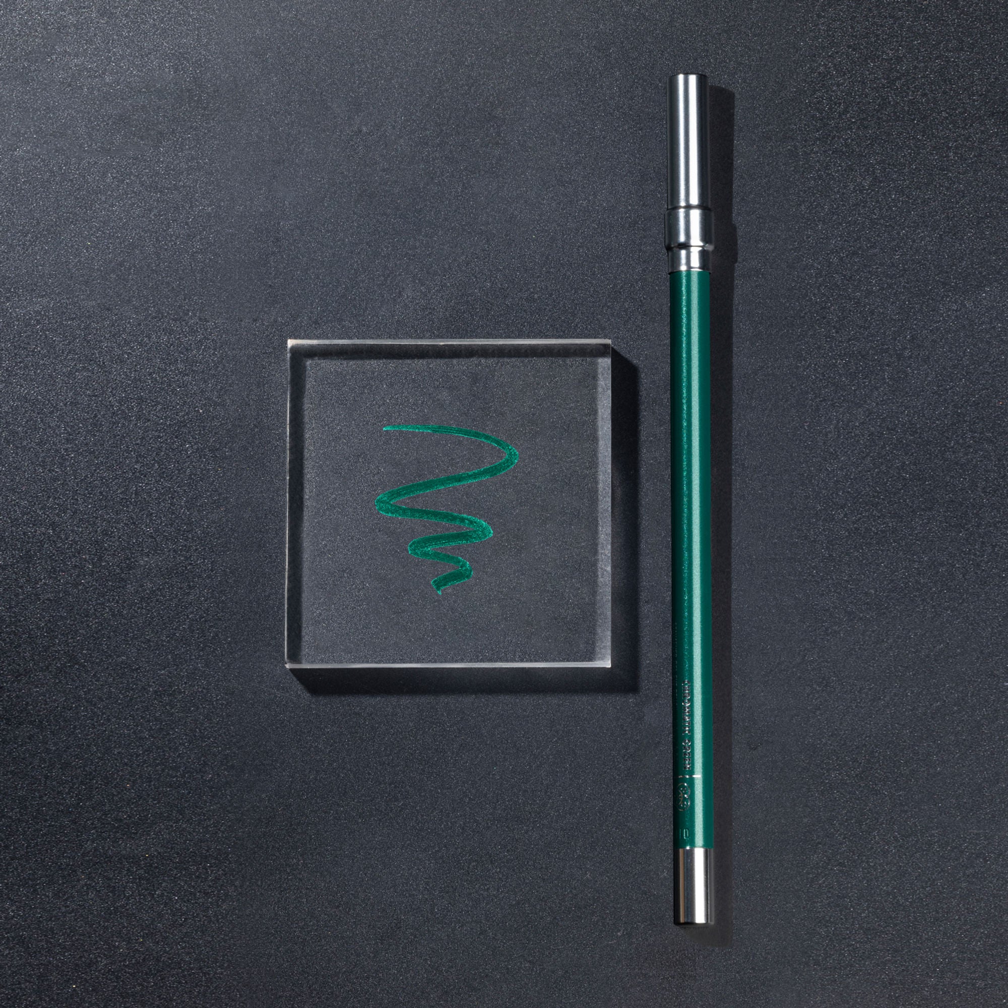 PAC Studio Stay4Ever Gel Eye Pencil - Chromatic Green