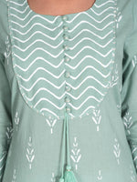 Thumbnail for Swasti Women Green & jet stream Geometric Embellished Cold-Shoulder Sleeves Chikankari Floral Kurta - Distacart