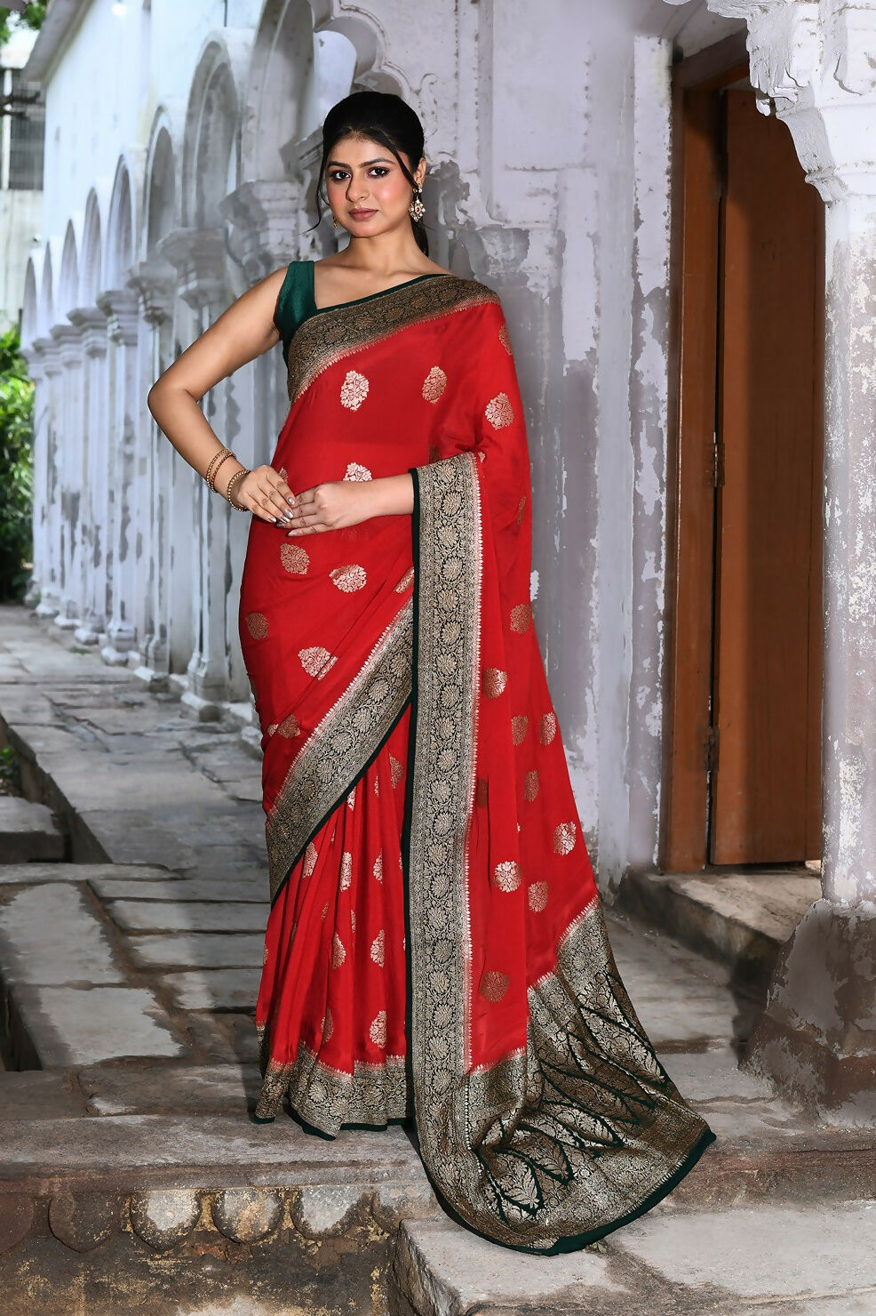 Joban Fashion Red Crepe Chiffon Pure Handloom Banarasi Silk Saree - Dista