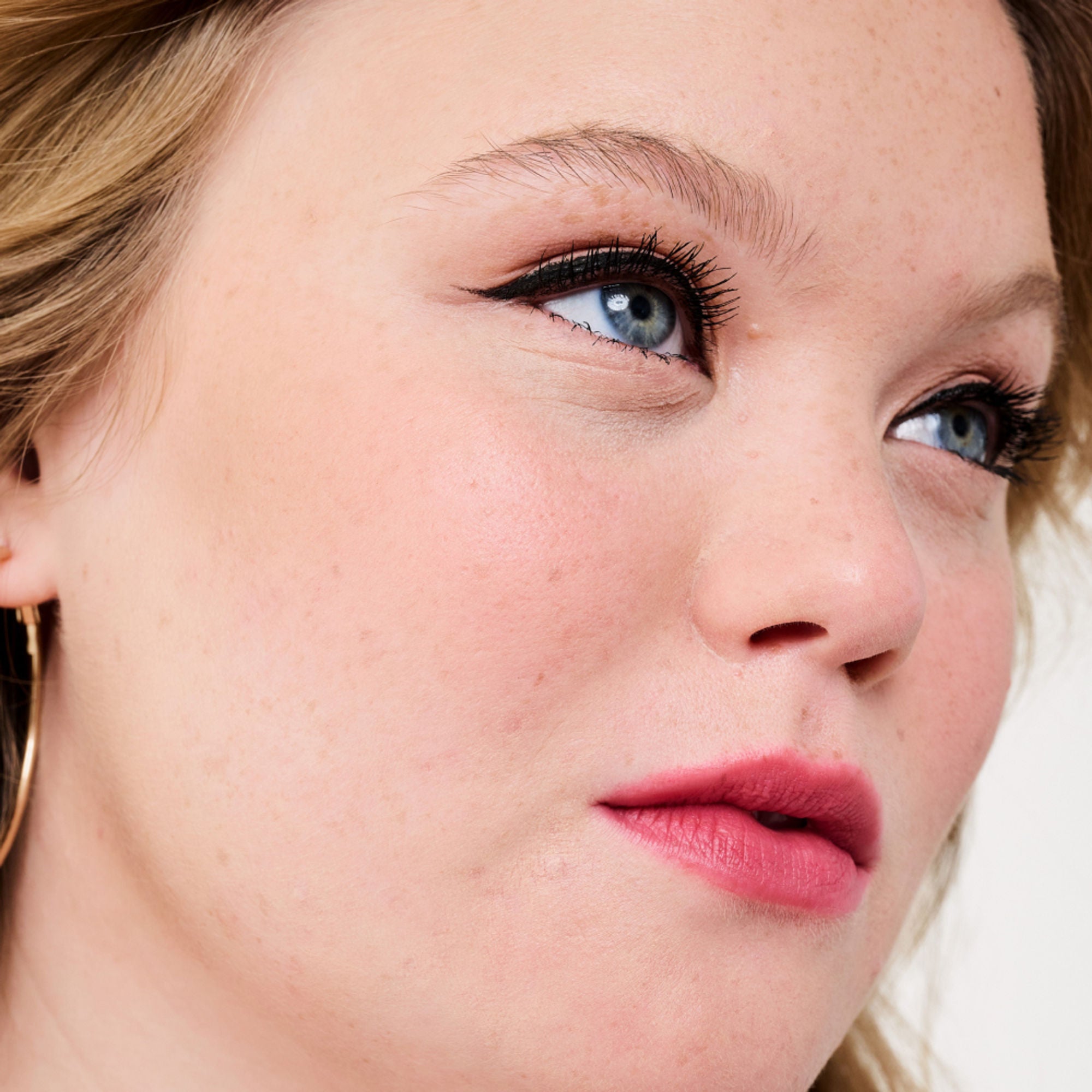 Benefit Cosmetics Roller Liner Black Liquid Eyeliner