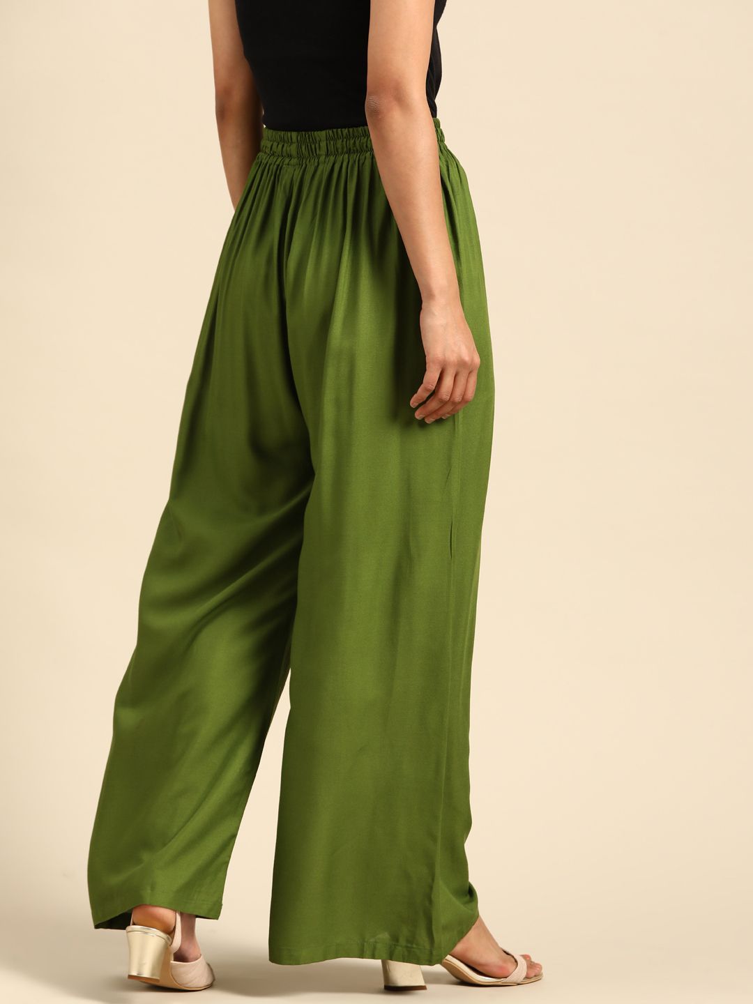 TAG 7 Women Green Solid Wide Leg Palazzos