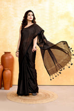 Thumbnail for Piyari Fashion Women's Black Embellished Cotton Blend Zari Check Handloom Saree - Distacart