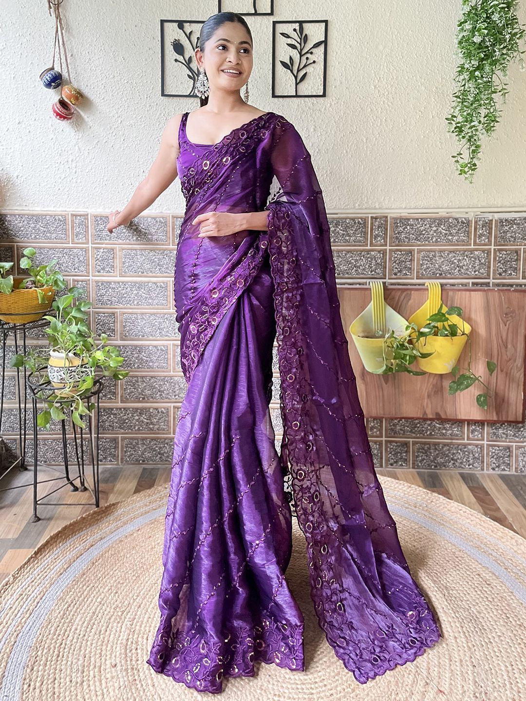 Mitera Floral Printed Sequinned Saree - Distacart