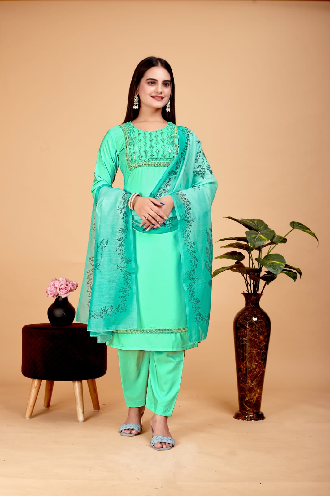 Women's Embroidered Green Kurta Set with Dupatta Set - A2M - Distacart
