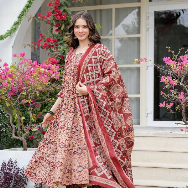Jaimini Women Cotton Printed V-Neck 3/4 Sleeves Calf Length Flared Kurta Pant And Dupatta Set - Dista