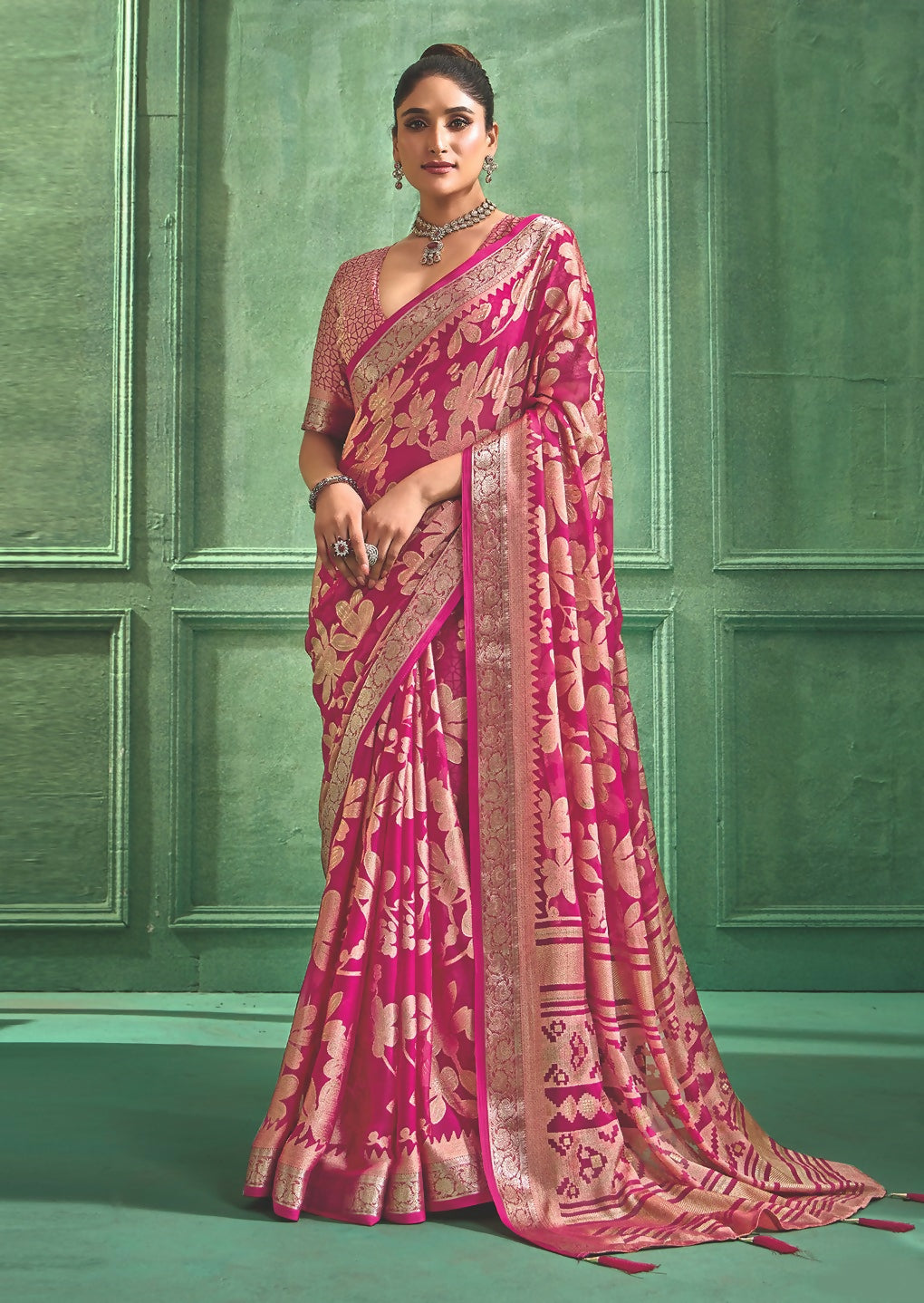 Joban Fashion Pinkdull Moss Brasso With Kasab Zari Border Saree & Tassels With Brasso Blouse