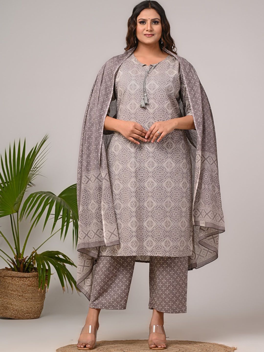 Swasti Women Floral Printed Regular Sequinned Pure Cotton Kurta with Trousers & With Dupatta - Distacart