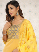 Thumbnail for Ode by House of Pataudi Ethnic Motifs Yoke Design Kurta with Trousers & Dupatta - Distacart