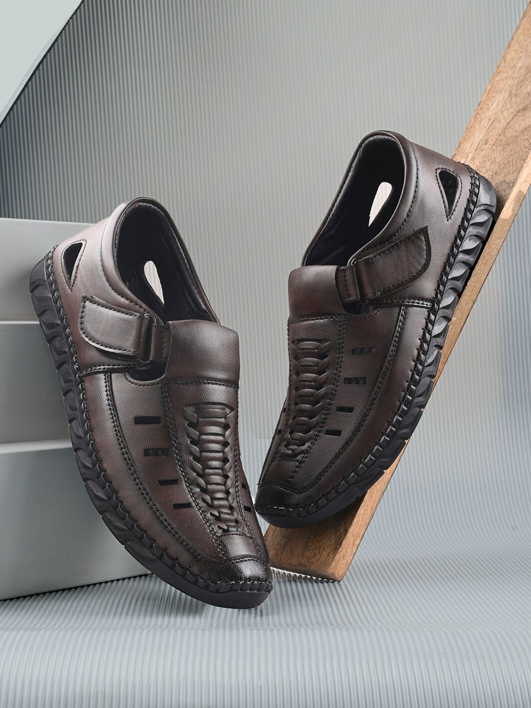 Roadster The Lifestyle Co. Men Textured Laser Cut Shoe-Style Sandals